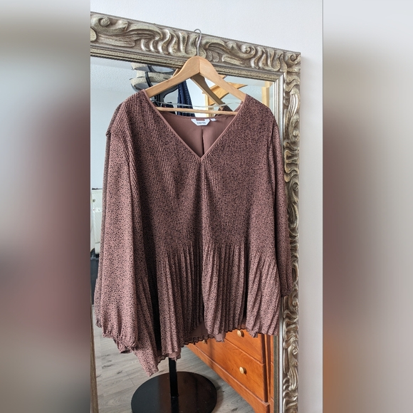 Signature Reitmans pleated blouse - Picture 2 of 5